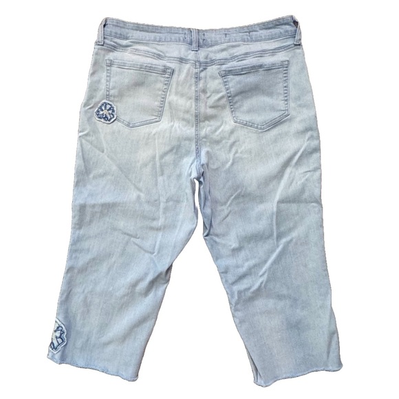 NYDJ Jenna Straight Ankle W/Appliqué Raw Hem Jeans in Palm Desert 18 PETITE - Picture 3 of 8